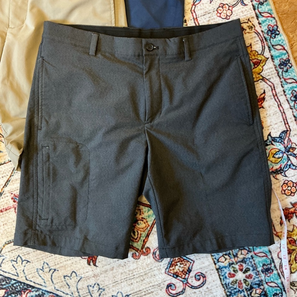 Men's Greg Norman Casual Flat-Front Shorts - Khaki, Black, Navy Lot of 6 pair - Picture 4 of 9